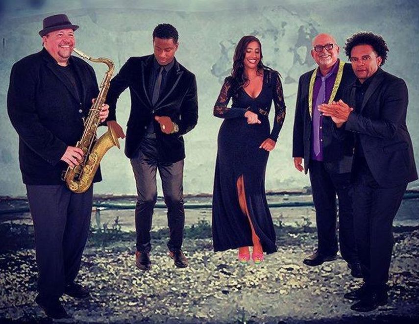 La banda está compuesta por la cantante nominada al Grammy Leslie Cartaya, el saxofonista ganador del Grammy Latino Dr. Ed Calle; los virtuosos percusionistas Philbert Armenteros y Raymer Olalde; y su líder y pianista St