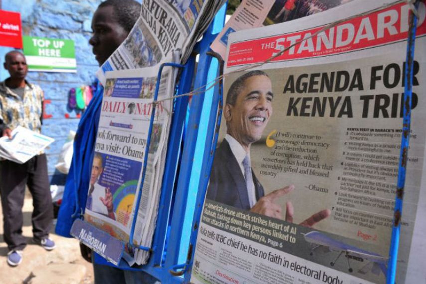 Medios de comunicación han reseñado la noticia de la visita del presidente de EEUU a Kenia. (AFP)