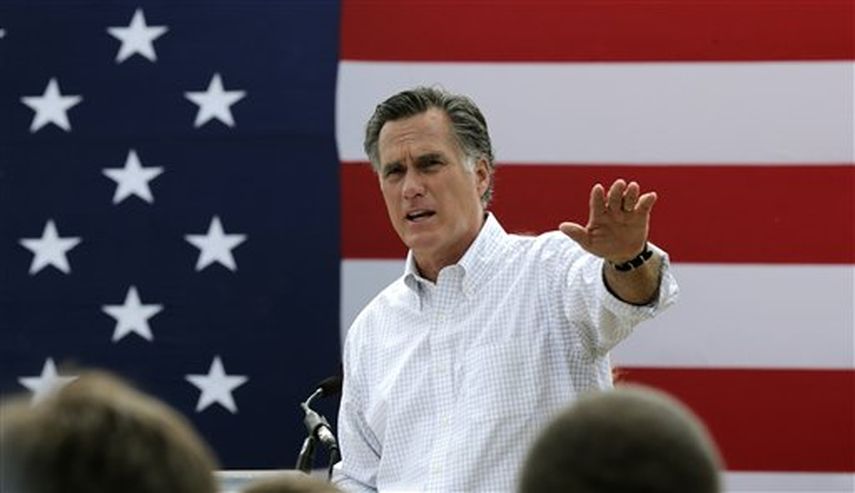 El ex candidato presidencial republicano Mitt Romney da un discurso a simpatizantes al presentar al candidato al Senado Scott Brown, en Stratham, New Hampshire, el 2 de julio de 2014. Foto AP