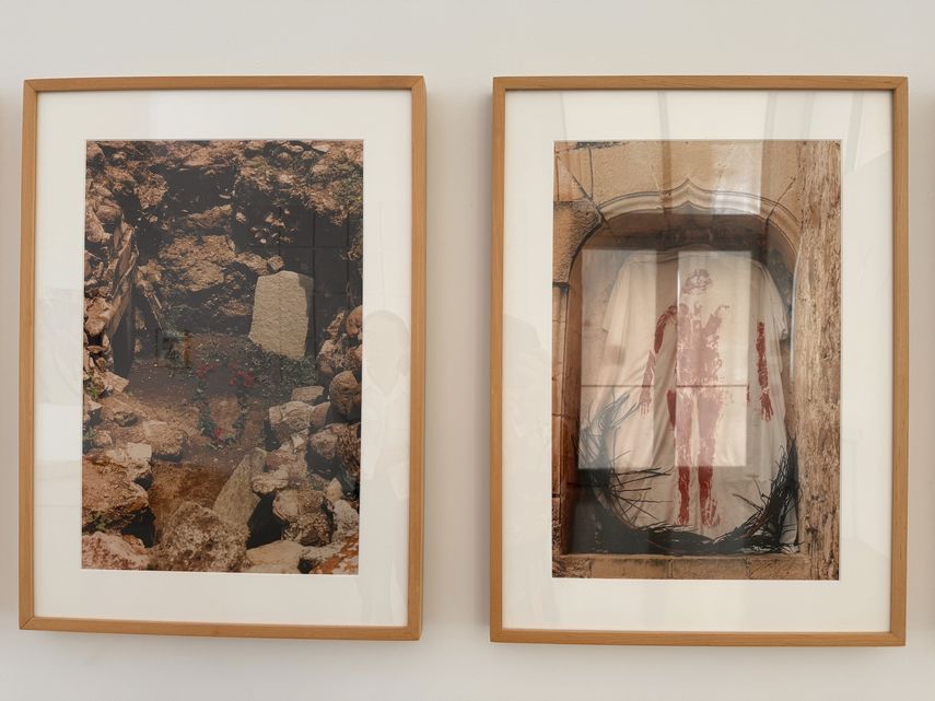 Dos de las obras de la artista cubana Ana Mendieta en la Colección Rosa de la Cruz.&nbsp;