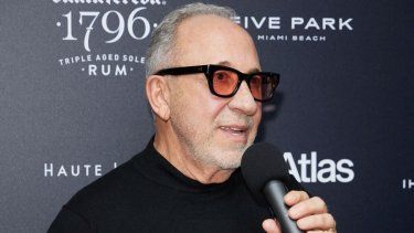 &nbsp;Emilio Estefan asiste al evento Haute Living junto a Ikonic Yachts, Atlas, Santa Teresa 1796 y Bacardi Reserva Ocho, celebrando a Emilio y Gloria Estefan en Five Park Miami Beach el 29 de abril de 2025 en Miami Beach, Florida.&nbsp;