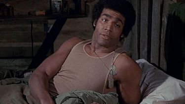 El actor y ex jugador de la NFL, Timothy Brown falleció a los 82 años de edad. 