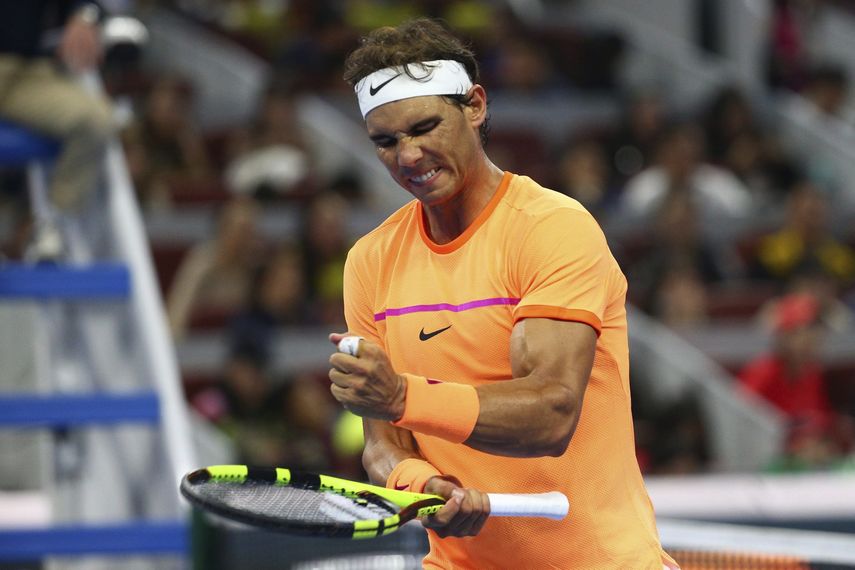 Nadal fue uno de los pocos que pudo jugar en la jornada que fue suspendida por lluvia.
