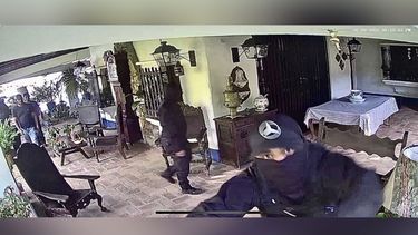 Funcionarios del régimen de Nicolás Maduro allanaron las viviendas de opositores rescatados de la Embajada de Argentina en Caracas