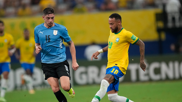 El brasileño Neymar se vio mucho mejor durante el juego de Brasil y Uruguay