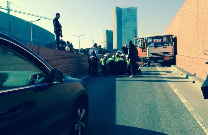 El conductor del camión de butano robado en Barcelona tiene antecedentes psiquiátricos