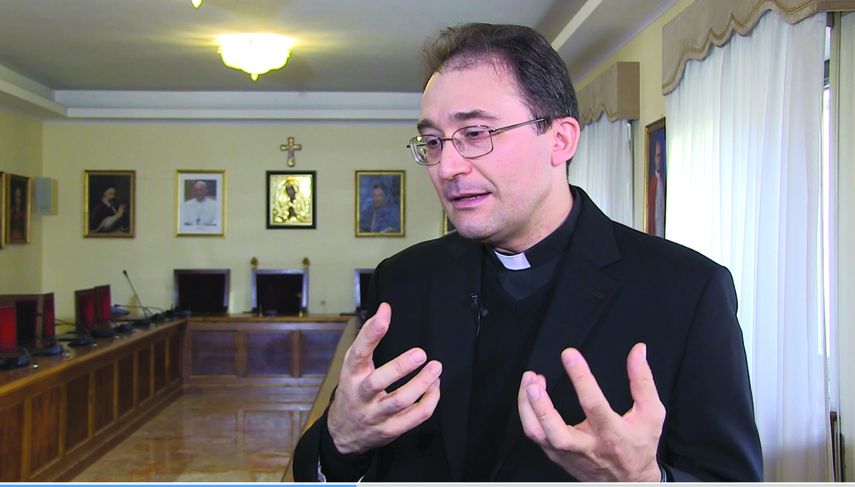 Mons. Carmelo Pellegrino.