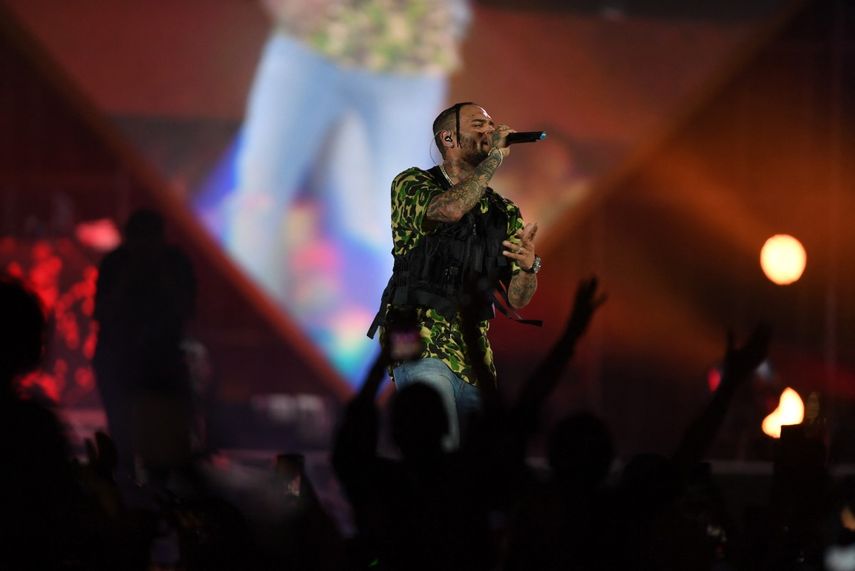 El cantante estadounidense Chris Brown se presenta en el escenario durante el Festival de Música Mundial de Yeda el 18 de julio de 2019, en la Ciudad Deportiva Rey Abdullah de la ciudad costera de Yeda. &nbsp; &nbsp;