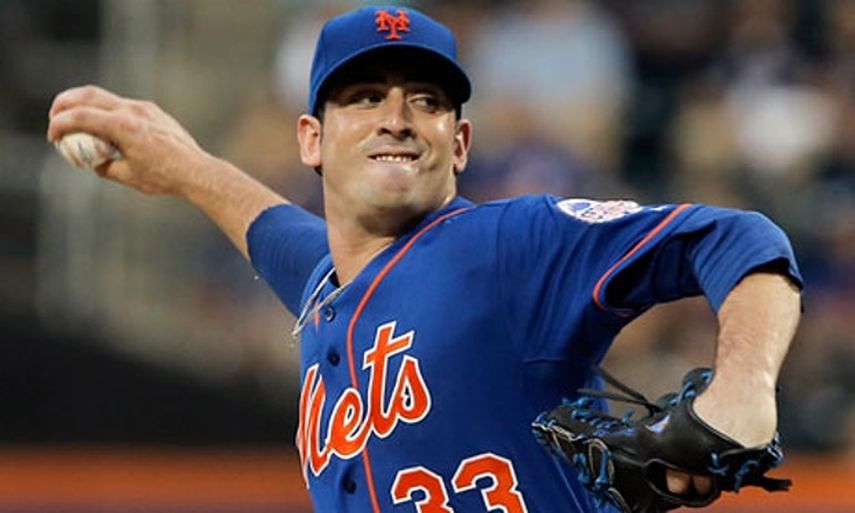Harvey regresó de una Tommy Jhon para guiar a su equipo a la Serie Mundial. (REUTERS)