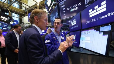 Agentes de la Bolsa de Nueva York en el piso de remate.