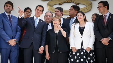 El presidente encargado Juan Guaidó recibe a la Alta Comisionada de los Derechos Humanos, Michelle Bachelet en la sede del&nbsp; Parlamento Nacional.&nbsp; &nbsp;