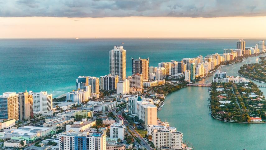 Vista parcial de la ciudad de Miami Beach, Florida.dele