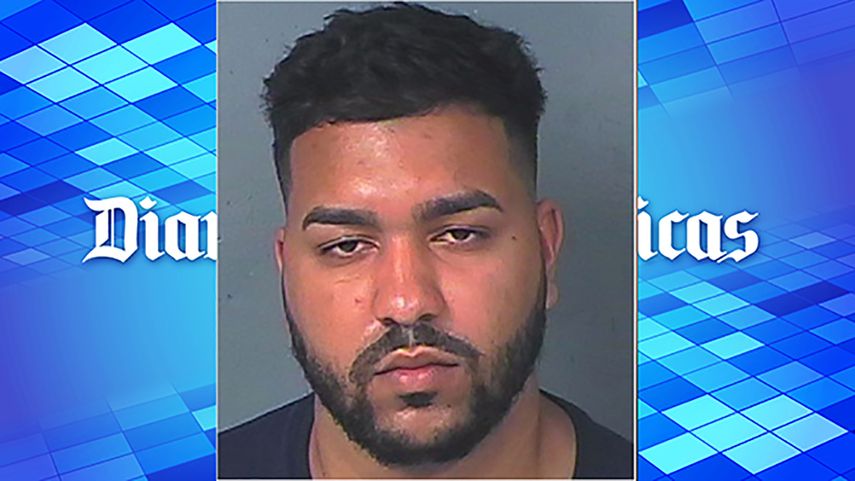 Sebasti&aacute;n Manuel Romero, acusado de vandalizar un veh&iacute;culo de la Polic&iacute;a de Miami.