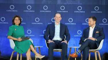 Una de las sesiones de la Cumbre de las Américas de Concordia 2023 en Miami.