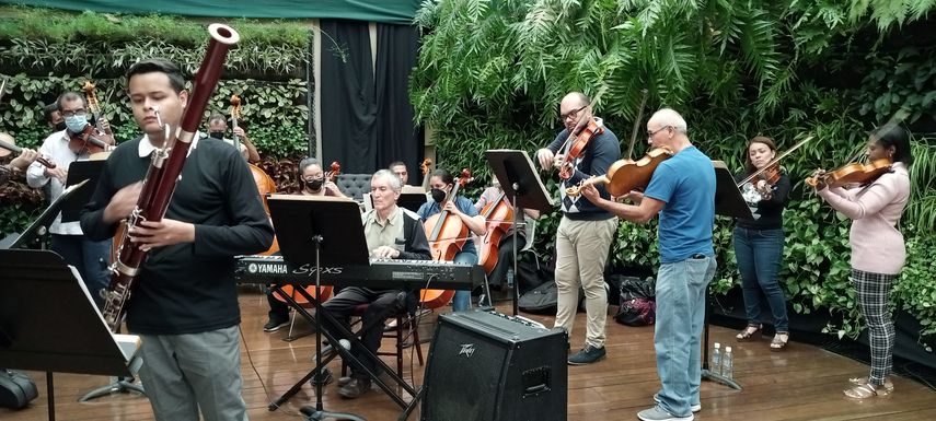 Integrantes de la Orquesta Sinfónica de Venezuela