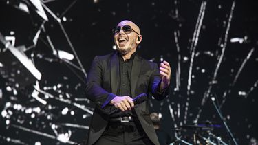 Pitbull canta en KAABOO Texas en Arlington, Texas.&nbsp;