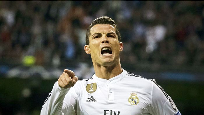Cristiano Ronaldo dedica camiseta del Real Madrid