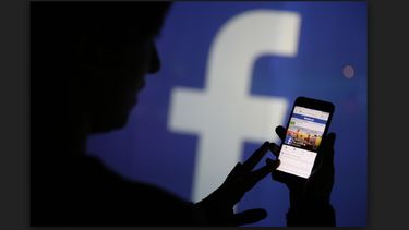 El gigante de las redes sociales&nbsp;dijo que sus ingenieros encontraron el&nbsp;problema de seguridad&nbsp;el pasado martes.