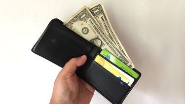 La billetera sufre el peso del desempleo por la pandemia de coronavirus.