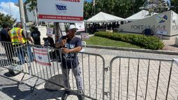 Estibadores del puerto en huelga&nbsp;