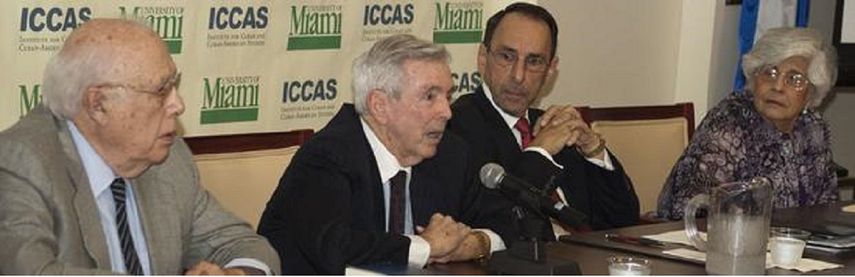 Jorge Salazar Carrillo, Profesor titular de economía y director del Centro de Investigaciones Económicas de la Universidad Internacional de la Florida. será uno de los ponenetes.