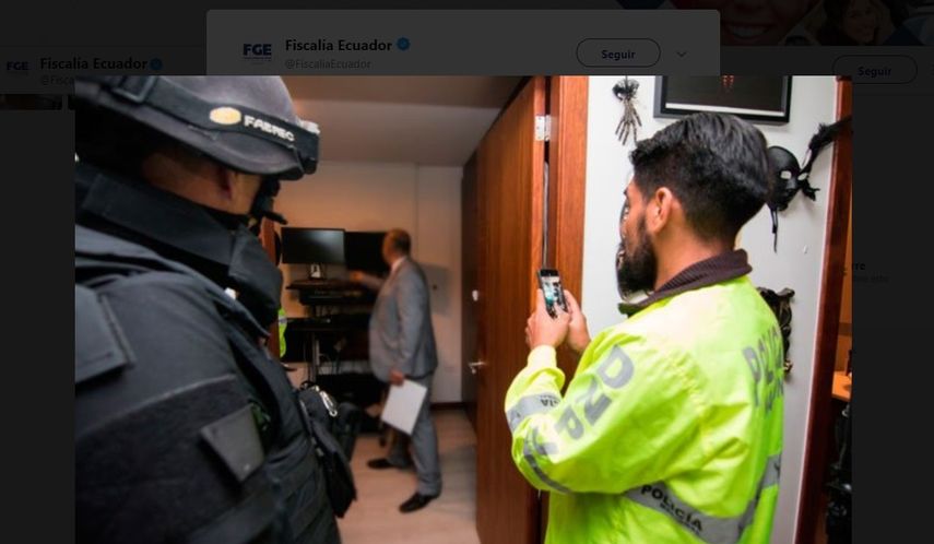 El Ministerio Público de Ecuador, en coordinación con la Policía, ordenó la detención del ciudadano sueco presuntamente vinculado a Wikileaks, cuya identidad no ha sido proporcionada.