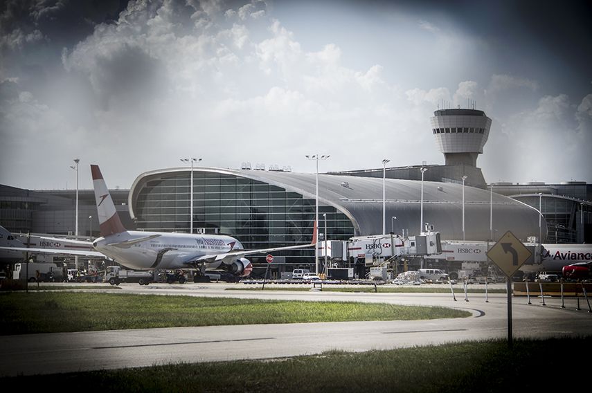 Vista parcial de la terminal más moderna del Aeropuerto Internacional de Miami. (JOSÉ JUAN BLANCO)