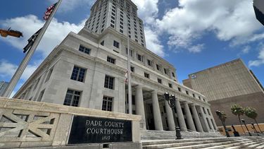 Fachada del tribunal civil de Miami-Dade, donde se encuentran las oficinas principales de jueces.