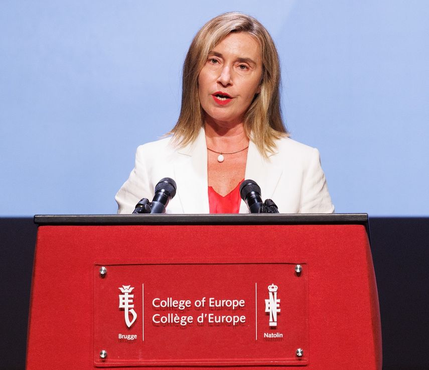 La directora del Colegio de Europa de Brujas, Federica Mogherini, interviene durante el acto de clausura del Curso académico 2024/2025 del Colegio de Europa, en el Teatro Municipal de Brujas, a 20 de junio de 2025, en Brujas (Bélgica).&nbsp; ARCHIVO