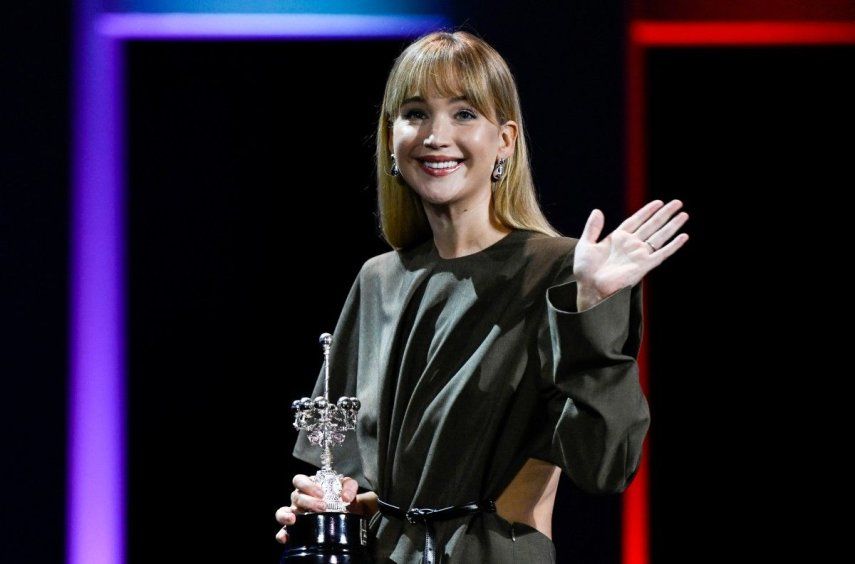La actriz estadounidense Jennifer Lawrence recibe el premio Donostia, que otorga el Festival de San Sebastián, en reconocimiento a su trayectoria en el cine.&nbsp;
