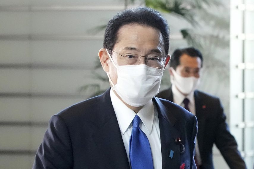 El primer ministro electo de Japón, Fumio Kishida, llega a su residencia oficial el lunes 4 de octubre de 2021 en Tokio.