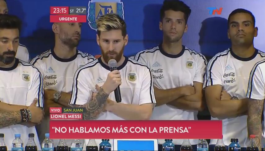 Messi lideró a sus compañeros para encarar a la prensa argentina tras el partido.
