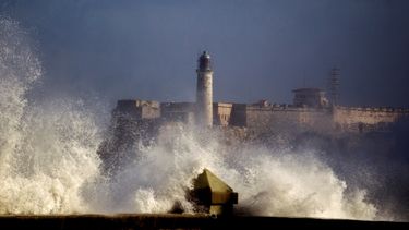 Fuertes vientos y marejadas golpearon el litoral habanero entre el 21 y el 22 de diciembre de 2018 por el embate de una baja extratropical en el occidente de Cuba.