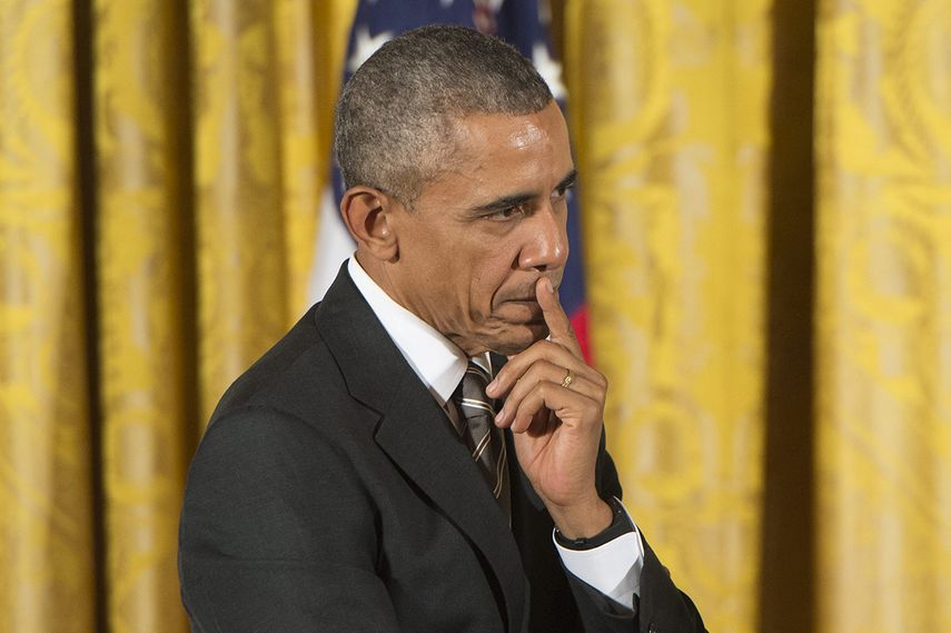 El presidente habló por teléfono con la presidenta de la organización, Joanne Liu, y con Ghani, comunicó el portavoz de la Casa Blanca, Josh Earnest. Obama expresó su profundo pesar y señaló que las investigaciones en curso demostrarán quiénes deberán