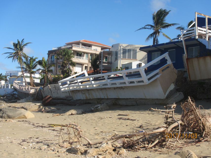 Fotografía de archivo&nbsp; (2017), donde se observa parte de la destrucción que provocó el huracán María en una terraza en la región de Isabela, en la costa noroeste de&nbsp;Puerto&nbsp;Rico.&nbsp;
