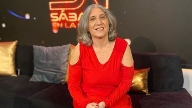 La periodista de Entretenimiento, Carmela Longo, fue sacada de su residencia por funcioanrios del régimen