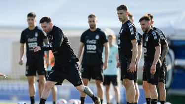 El delantero argentino Lionel Messi durante entrenamiento con miras al partido contra Venezuela, el miércoles 23 de marzo de 2022, en Buenos Aires.