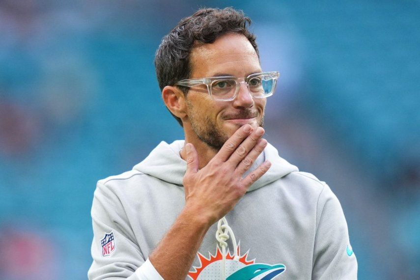 El entrenador de los Dolphins de Miami, Mike McDaniel, ha sido objeto de innumerables críticas en lo que va de la presente temporada.