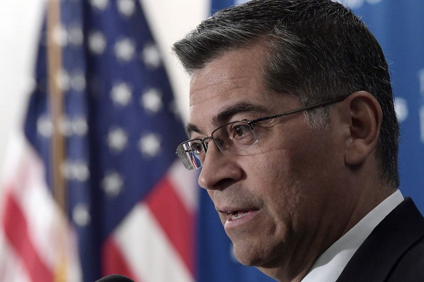 El&nbsp;fiscal&nbsp;general&nbsp;de&nbsp;California,&nbsp;Xavier&nbsp;Becerra, habla sobre la situación de los inmigrantes durante una rueda de prensa en diciembre de&nbsp;2017.