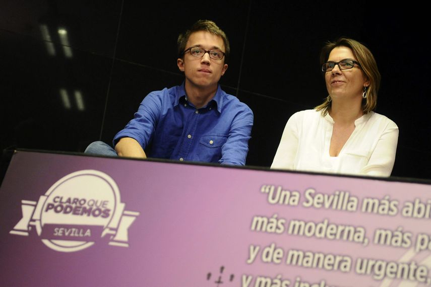 La medida, que fue aprobada por mayoría con el apoyo de los grupos popular, socialista y liberal, hace un llamamiento a las autoridades para que liberen de inmediato a Antonio Ledezma, Leopoldo López, Daniel Ceballos, y a todos los manifestantes pacífi