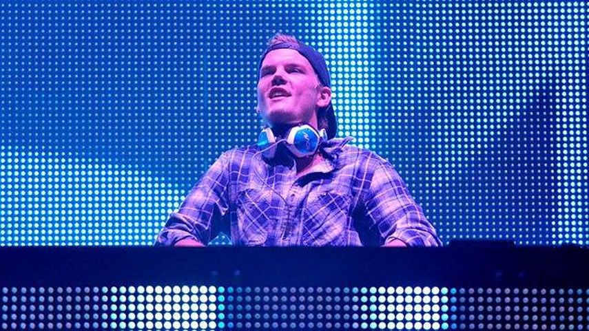 El DJ sueco Avicii, de 26 años, anunció a través de su página web que abandona su carrera musical, al menos temporalmente. (FACEBOOK)