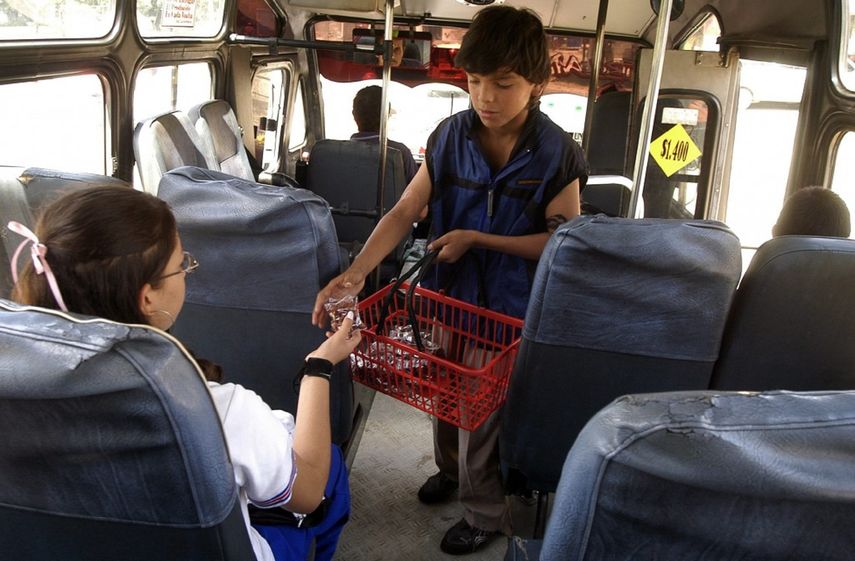 Según el Departamento Administrativo Nacional de Estadísticas (DANE) de Colombia, la tasa de trabajo infantil correspondiente a hombres fue de 10.2 %.