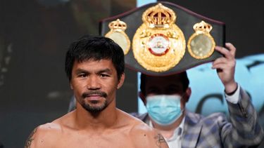 Manny Pacquiao disputó 72 combates, con 62 victorias, ocho derrotas y dos empates.