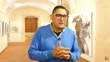 El artista cubano Felipe Alarcón Echenique, durante la inauguración de la exposición Picasso Mestizo.&nbsp;
