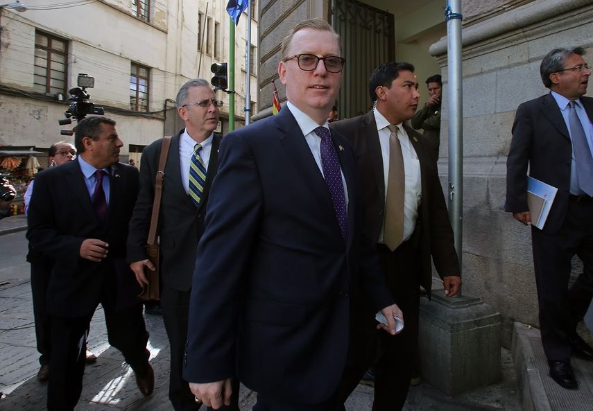 Michael&nbsp;Fitzpatrick&nbsp;(c), subsecretario estadounidense de Estado Adjunto para Latinoamérica.