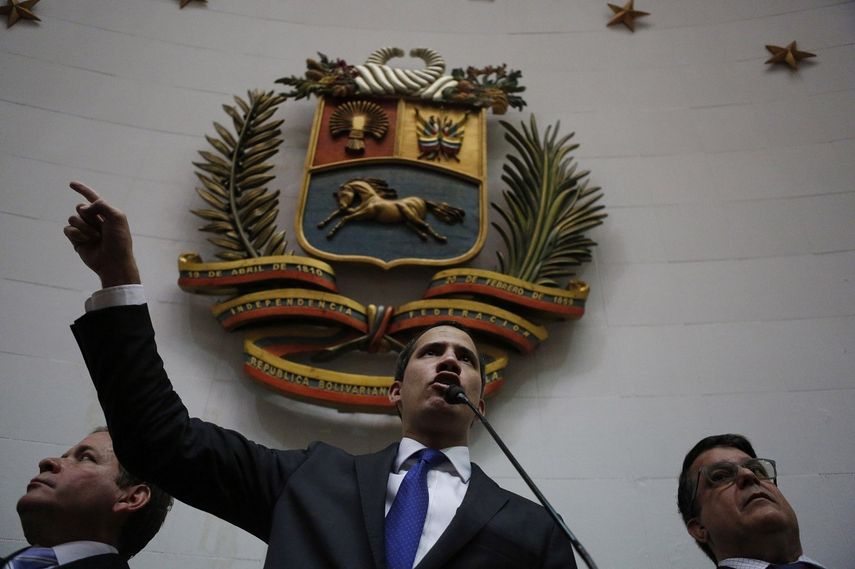 El líder de la oposición, Juan Guaidó, habla en la Asamblea Nacional en Caracas, Venezuela, el martes 7 de enero de 2020.