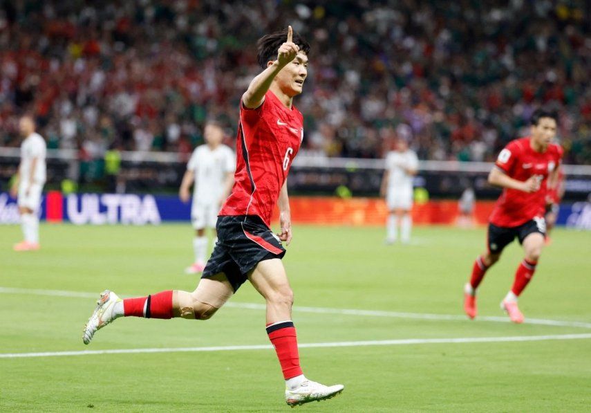 El centrocampista Hwang In-beom, de Corea del Sur, celebra luego de anotar el primer gol de su selección en un partido ante República Checa, el 11 de junio de 2026.