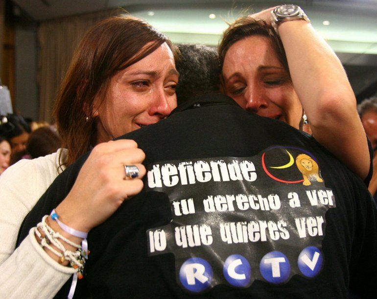 Dolor y lágrimas empañaron el 27 de mayo de 2007 cuando el gobierno de Hugo Chávez ordenó el cierre de RCTV.