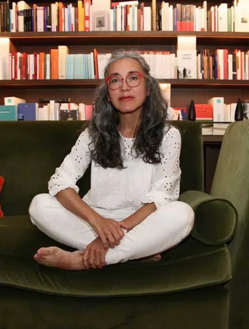 El libro El invencible verano de Liliana, de la autora mexicana Cristina Rivera Garza, relata el feminicidio de su hermana, Liliana Rivera Garza.