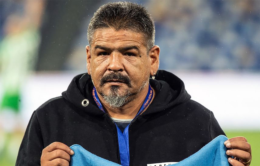 Imagen publicada por la agencia de noticias Télam que muestra una imagen reciente sin fecha de Hugo Maradona, el hermano menor del fallecido astro del fútbol argentino Diego Maradona, en Nápoles, Italia. El hermano menor de Diego Maradona, Hugo, murió de un ataque al corazón en Nápoles, a la edad de 52 años, solo un año después de que falleciera la leyenda del fútbol argentino, confirmó el club de fútbol italiano Napoli el 28 de diciembre de 2021. &nbsp;